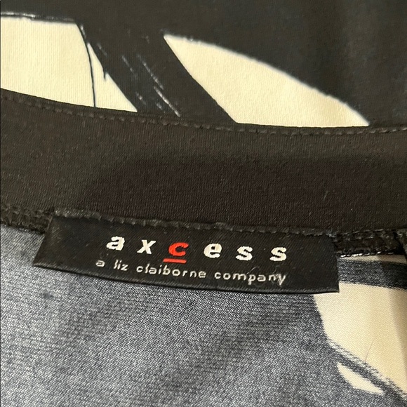 Axcess Black and White Dress - Picture 11 of 11